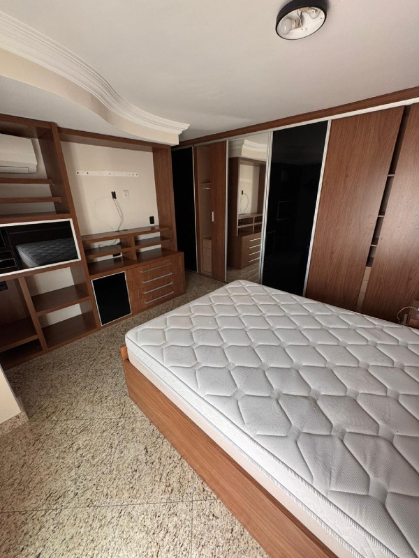 Apartamento à venda no Ponta da Praia: 