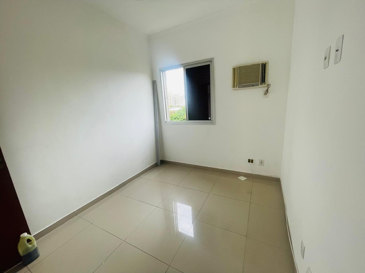 Apartamento à venda no Encruzilhada: