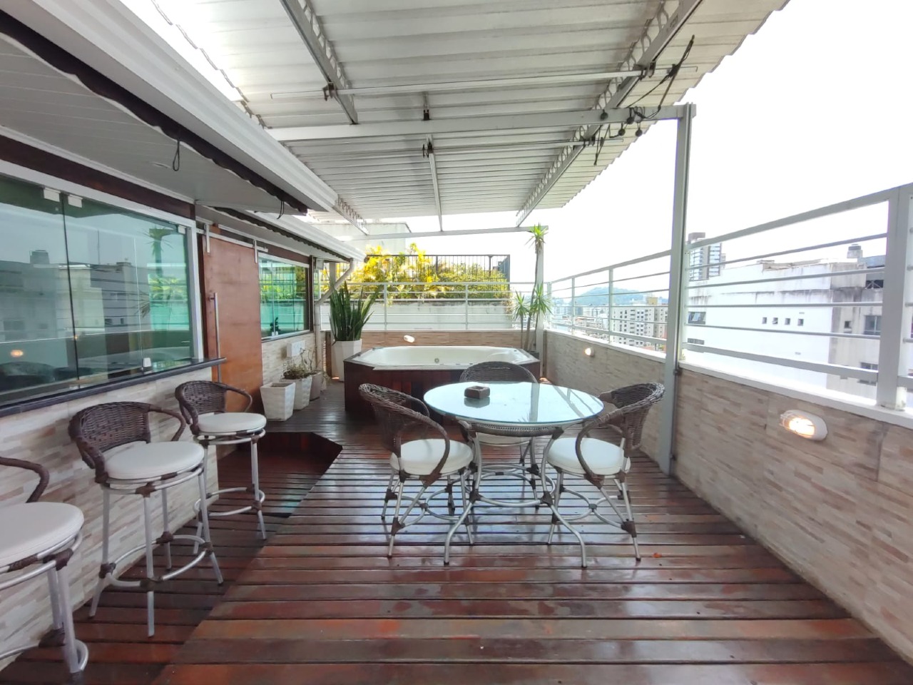 Cobertura à venda no José Menino: 