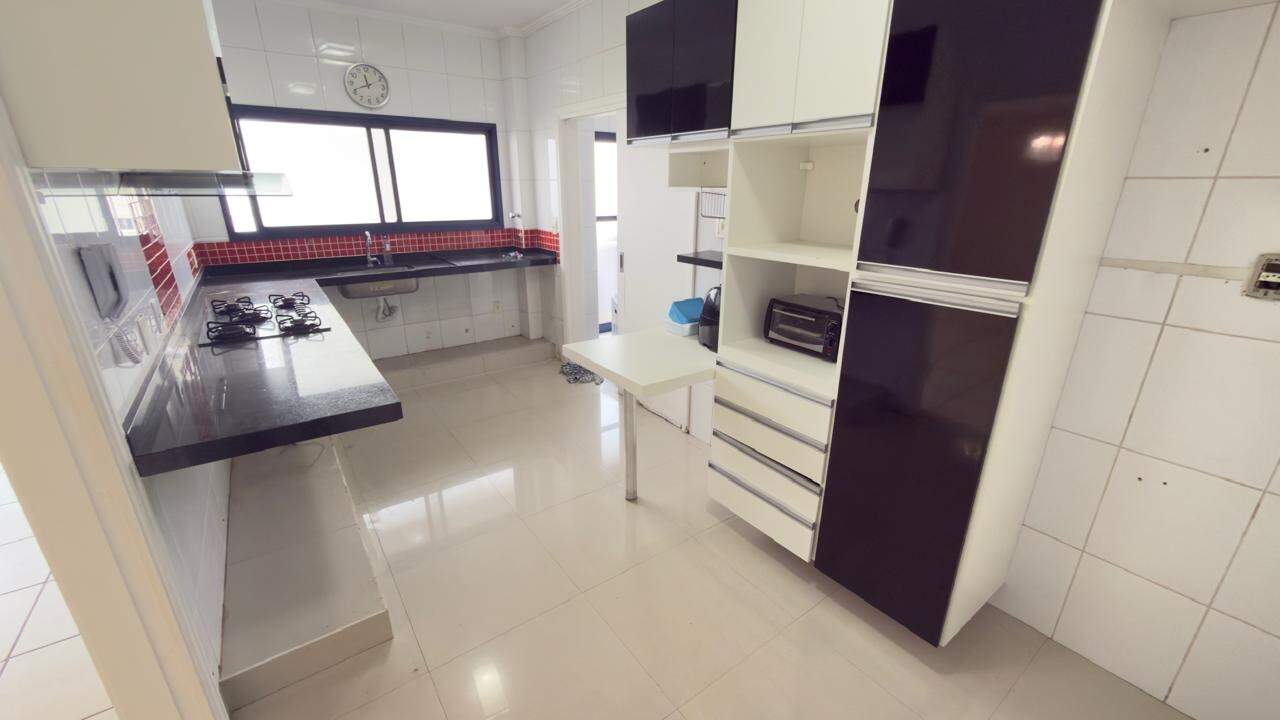 Apartamento à venda no Ponta da Praia: 