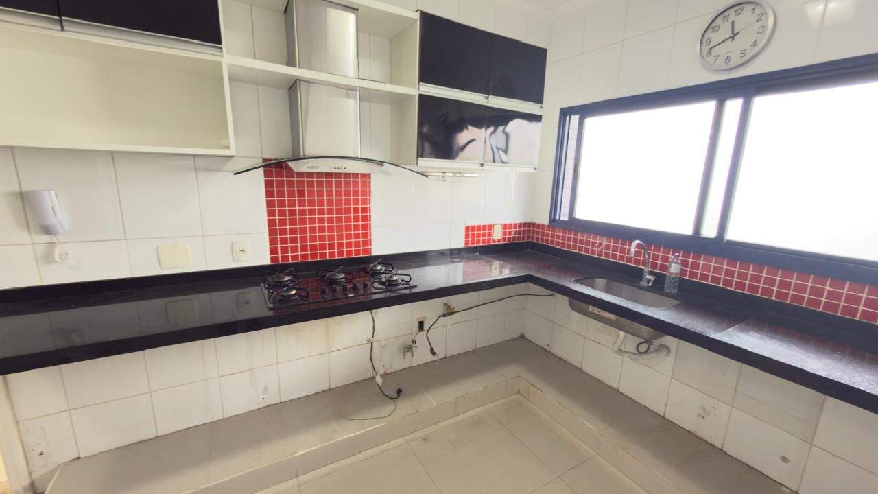 Apartamento à venda no Ponta da Praia: 