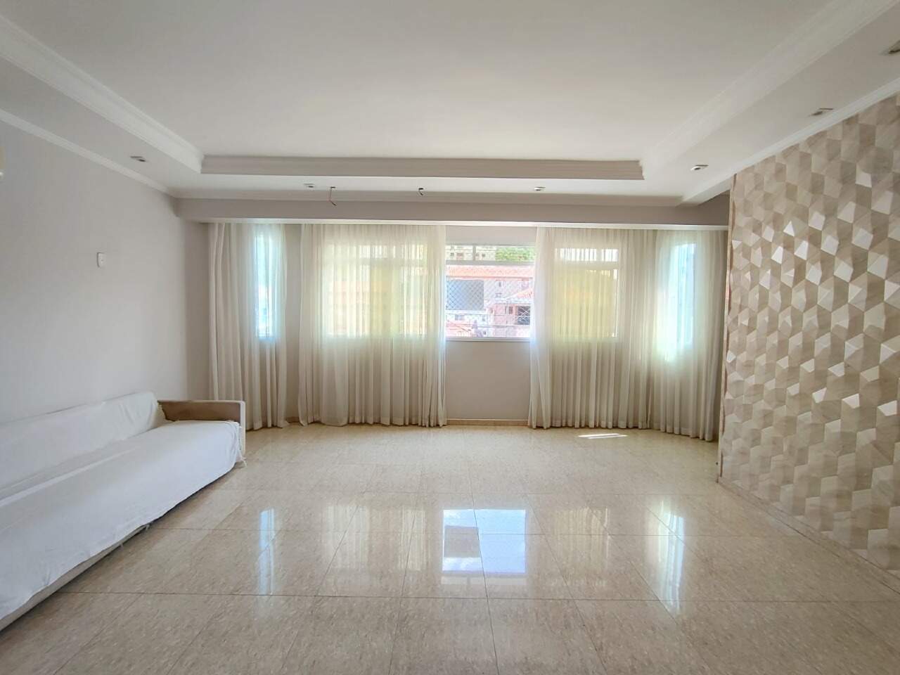 Casa à venda no Marapé: 