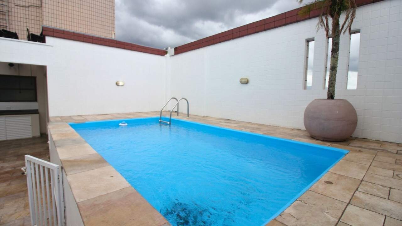 Cobertura à venda no Embaré: 