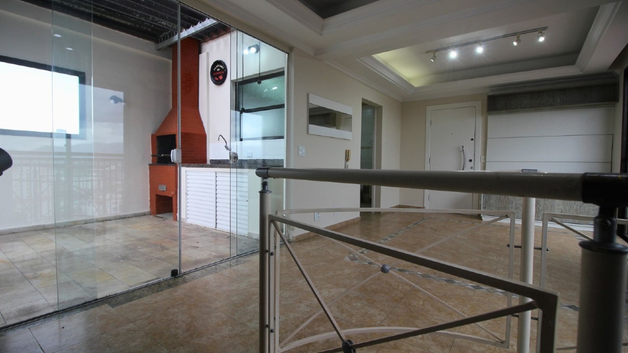 Cobertura à venda no Embaré: 