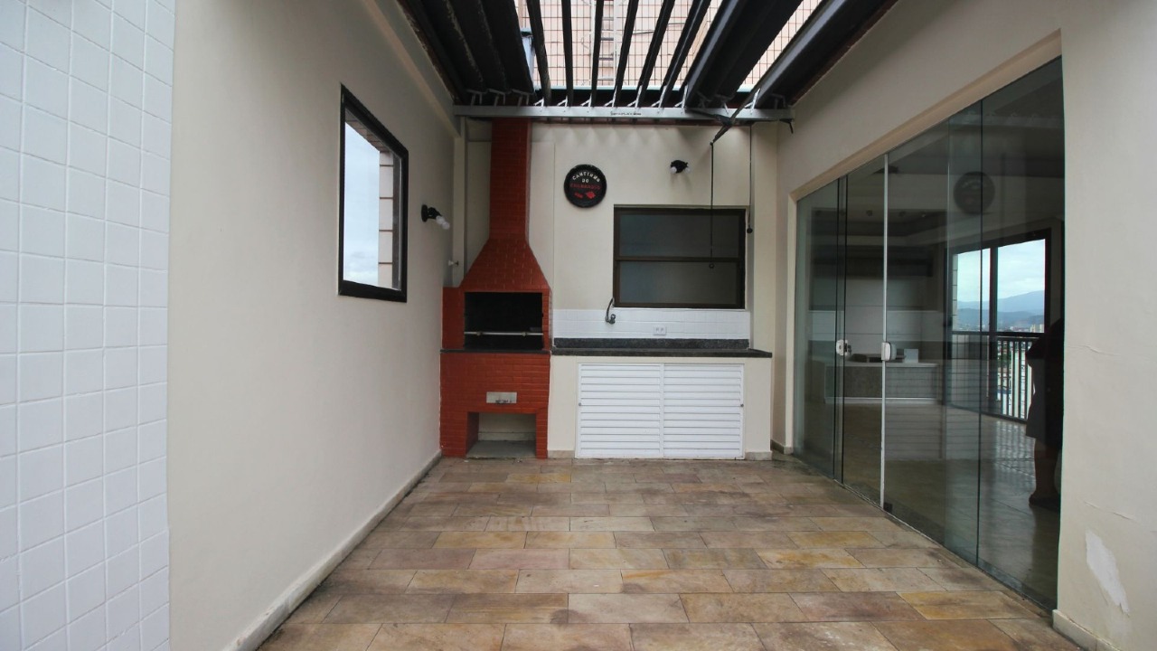 Cobertura à venda no Embaré: 