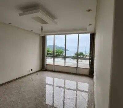 Apartamento à venda no Ponta da Praia: 