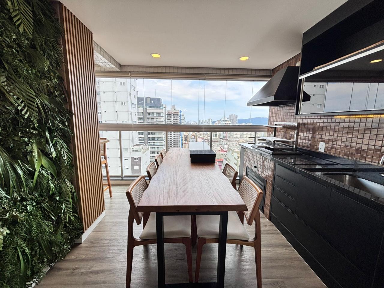 Apartamento para aluguel no Embaré: 