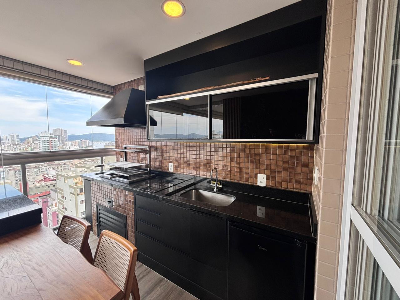 Apartamento para aluguel no Embaré: 