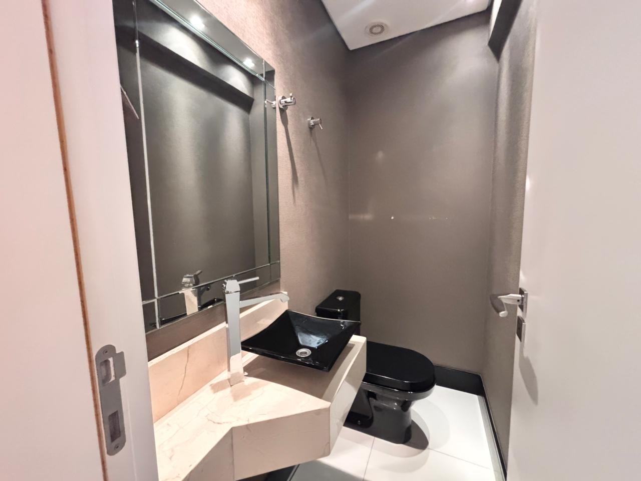 Apartamento para aluguel no Embaré: 