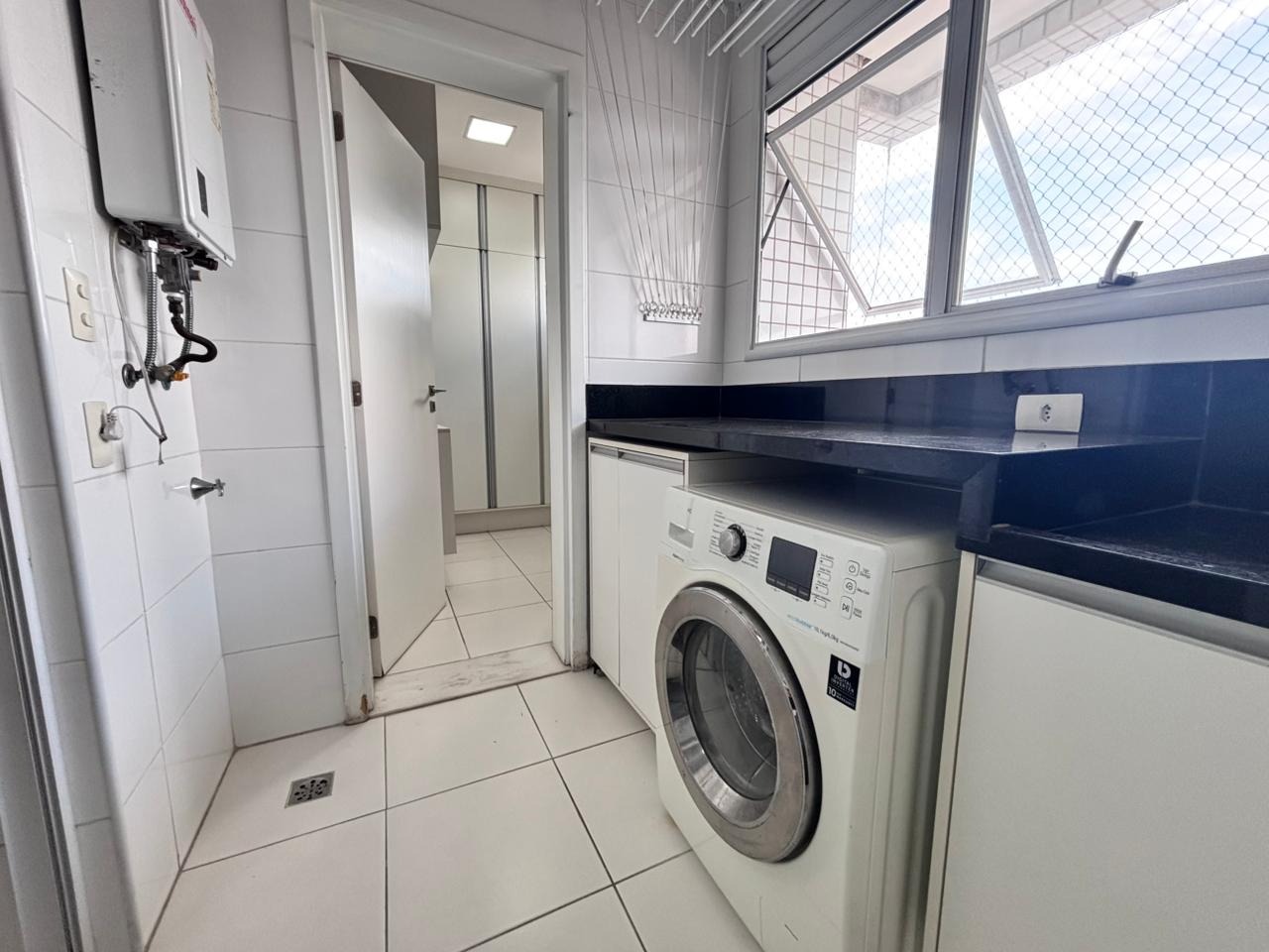 Apartamento para aluguel no Embaré: 