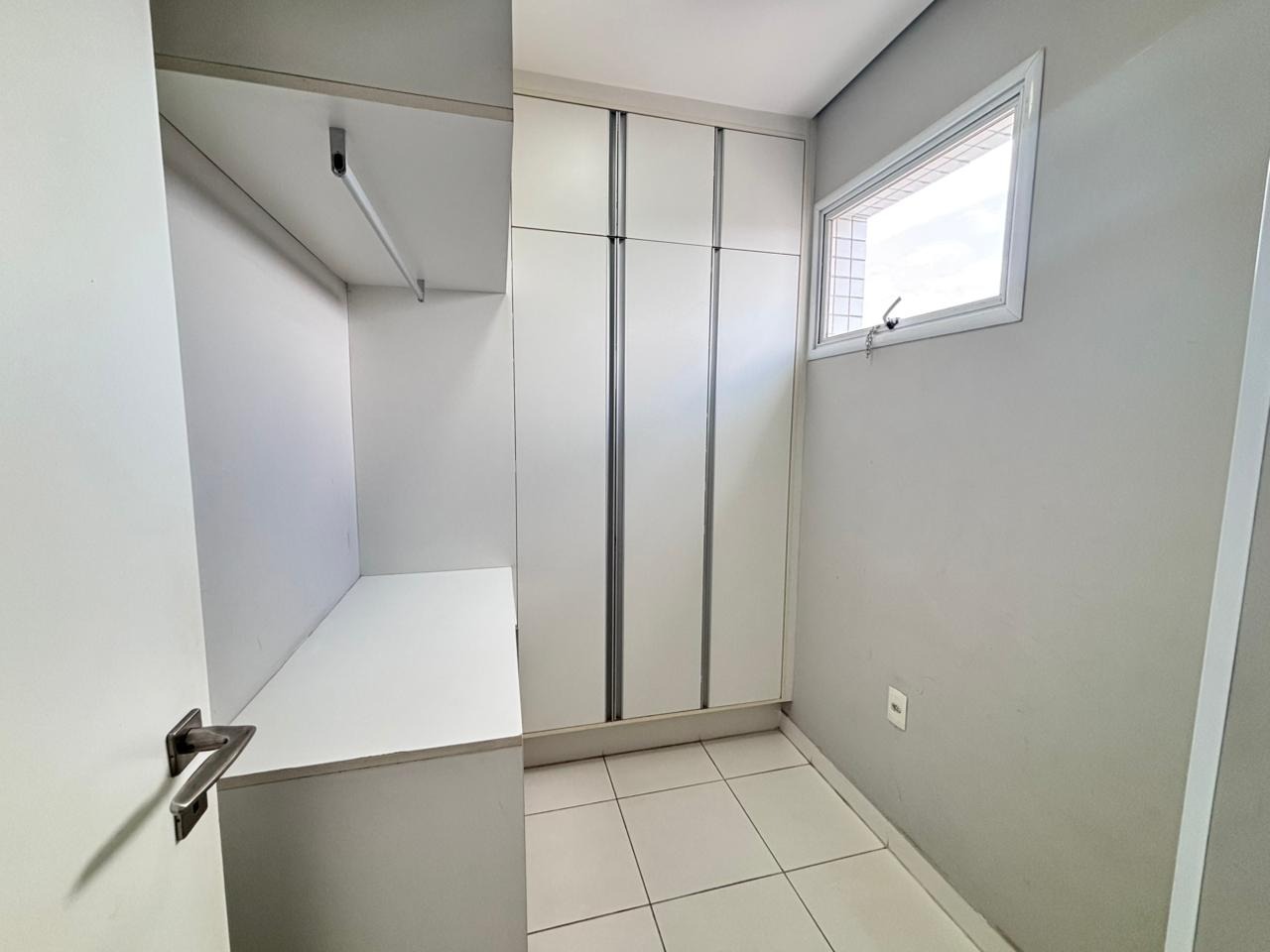 Apartamento para aluguel no Embaré: 