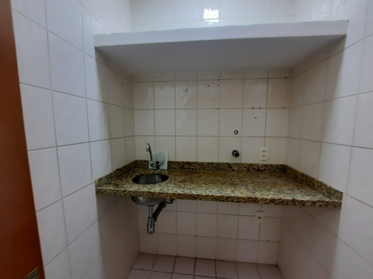 Conjunto Comercial para aluguel no Vila Mathias: 