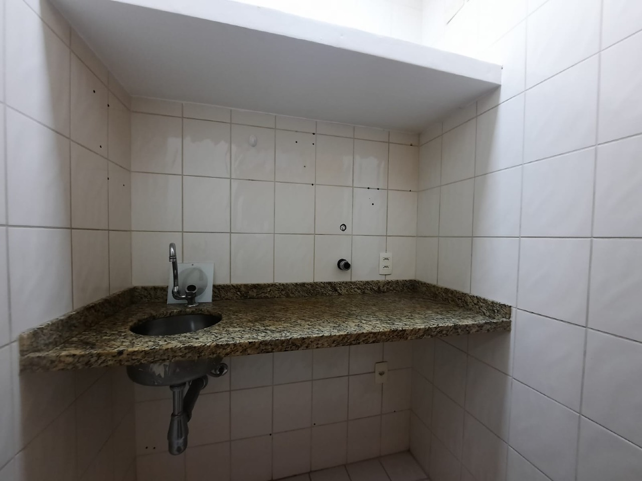 Conjunto Comercial para aluguel no Vila Mathias: 