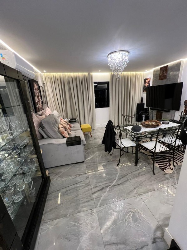 Apartamento à venda no Encruzilhada: 