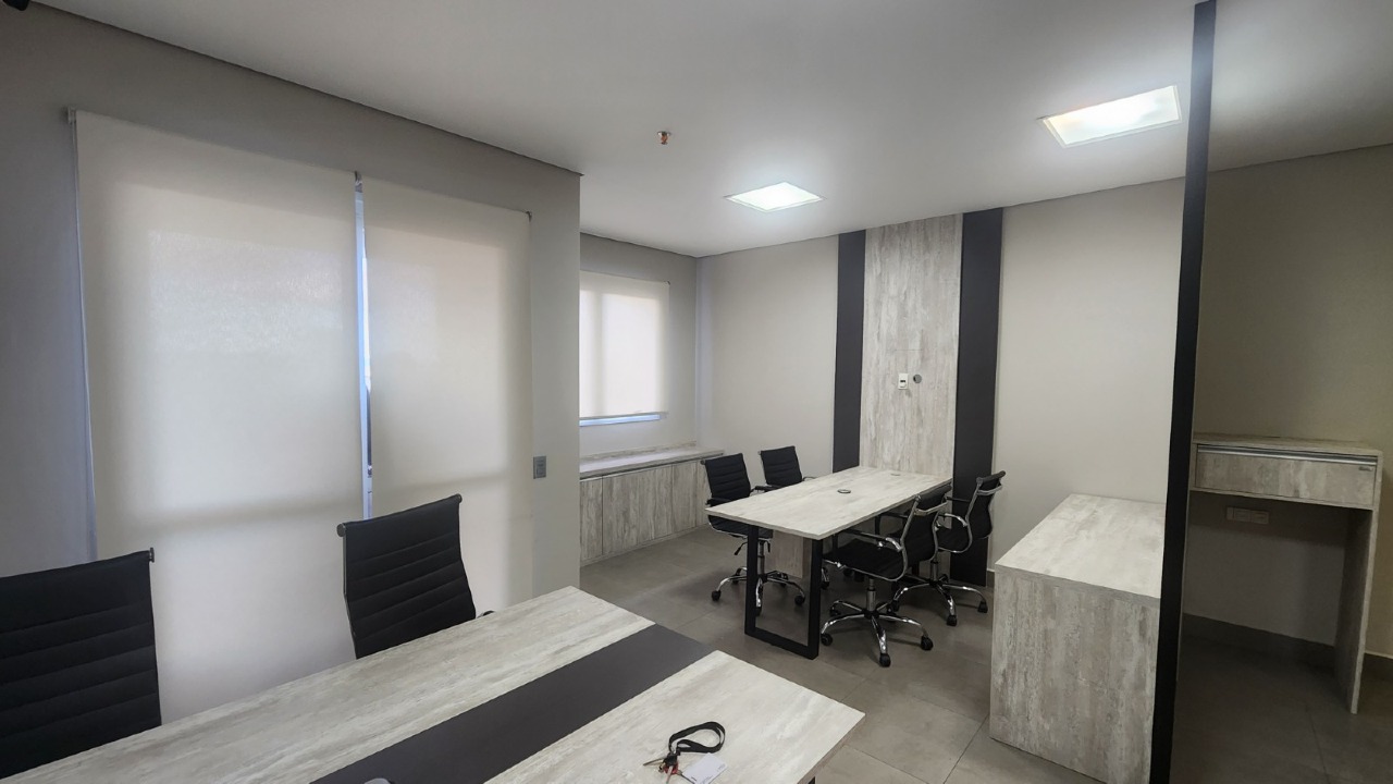 Conjunto Comercial para aluguel no Vila Mathias: 