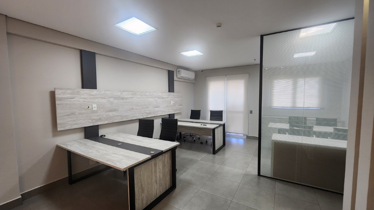 Conjunto Comercial para aluguel no Vila Mathias: 