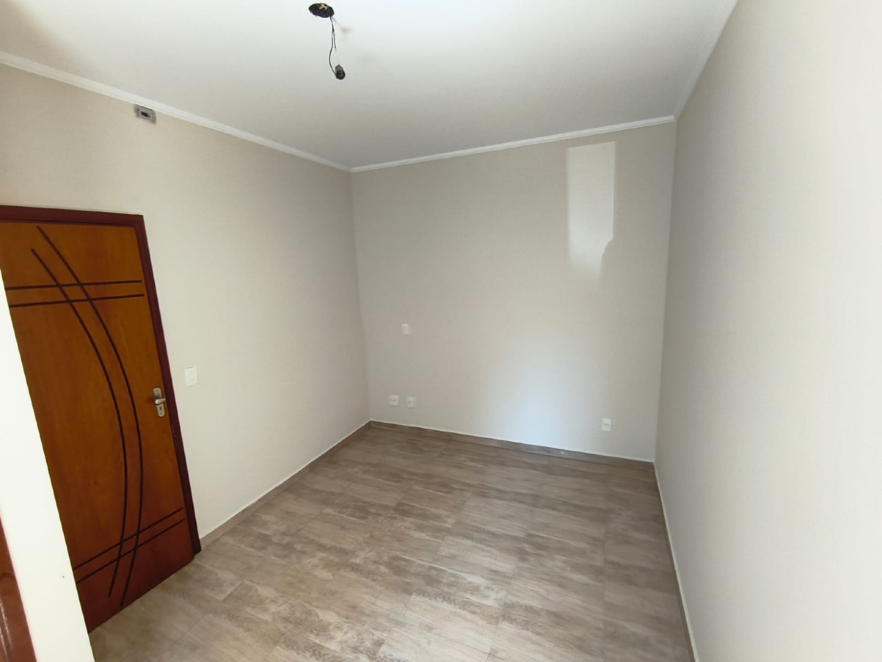 Casa para aluguel no Campo Grande: 