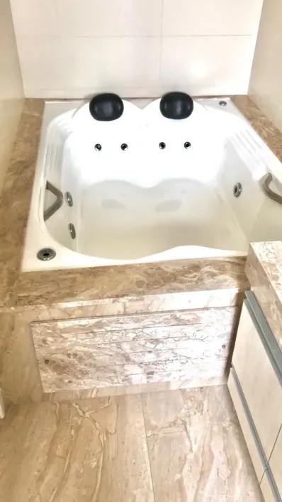 Apartamento à venda no Ponta da Praia: 