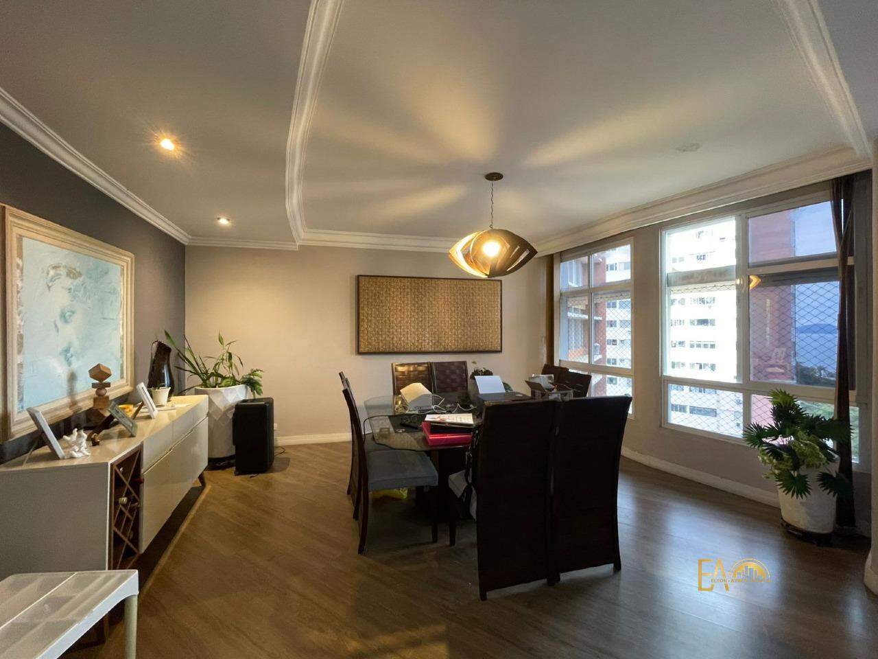 Apartamento à venda no Ponta da Praia: 