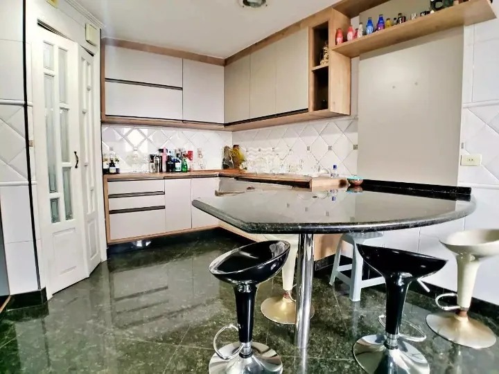 Apartamento à venda no Ponta da Praia: 