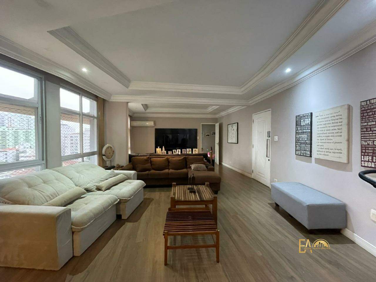 Apartamento à venda no Ponta da Praia: 