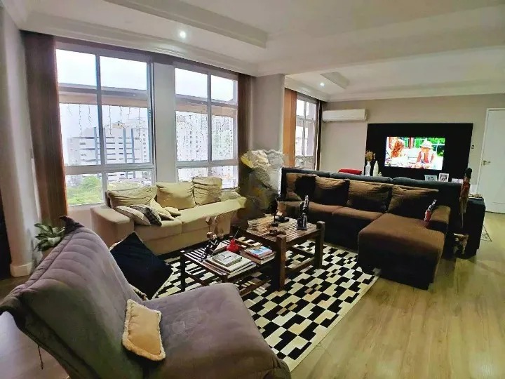 Apartamento à venda no Ponta da Praia: 