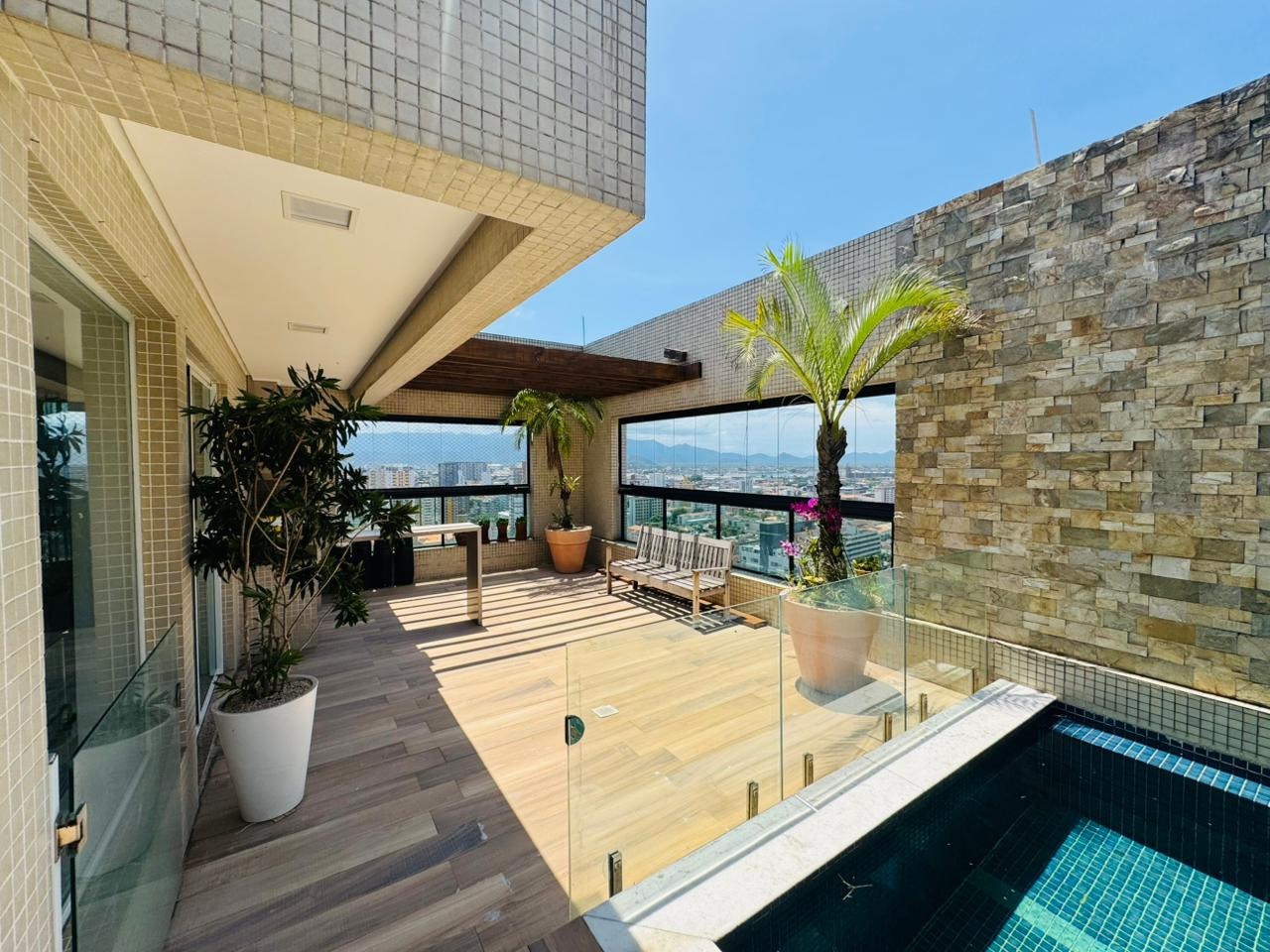 Cobertura à venda no Boqueirão: 