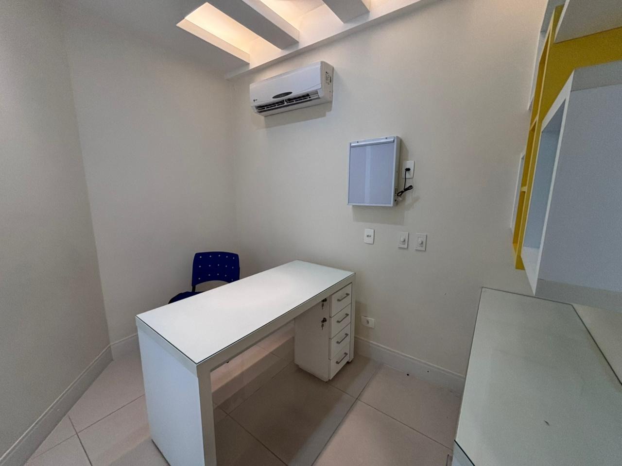 Sala à venda no Vila Mathias: