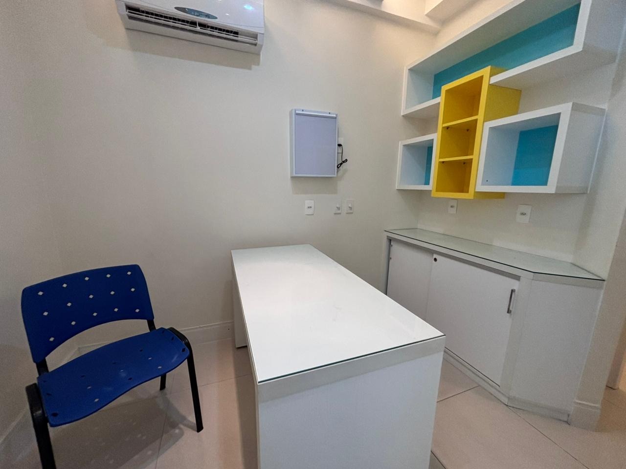 Sala à venda no Vila Mathias: