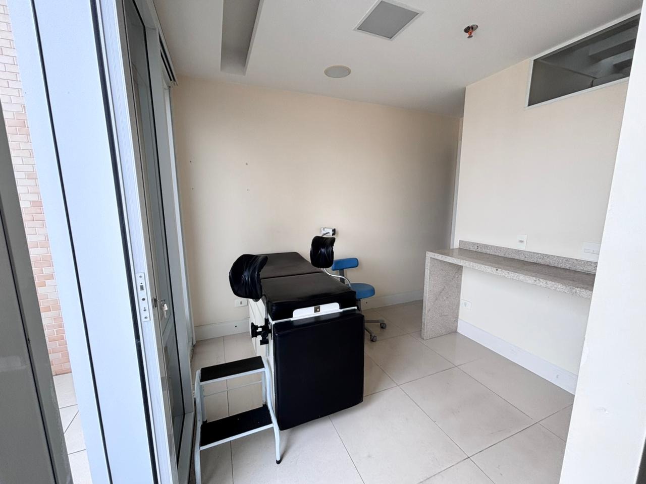 Sala à venda no Vila Mathias: