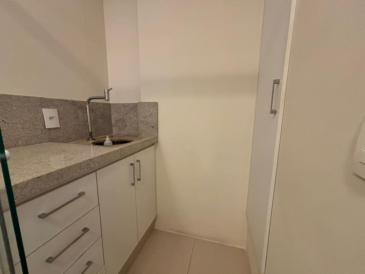 Sala à venda no Vila Mathias: