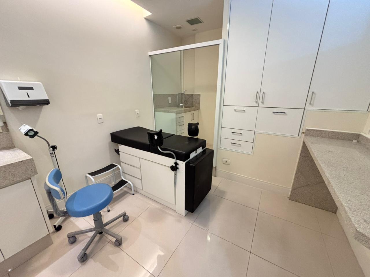 Sala à venda no Vila Mathias: