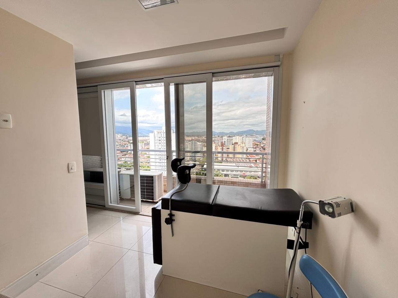 Sala à venda no Vila Mathias: