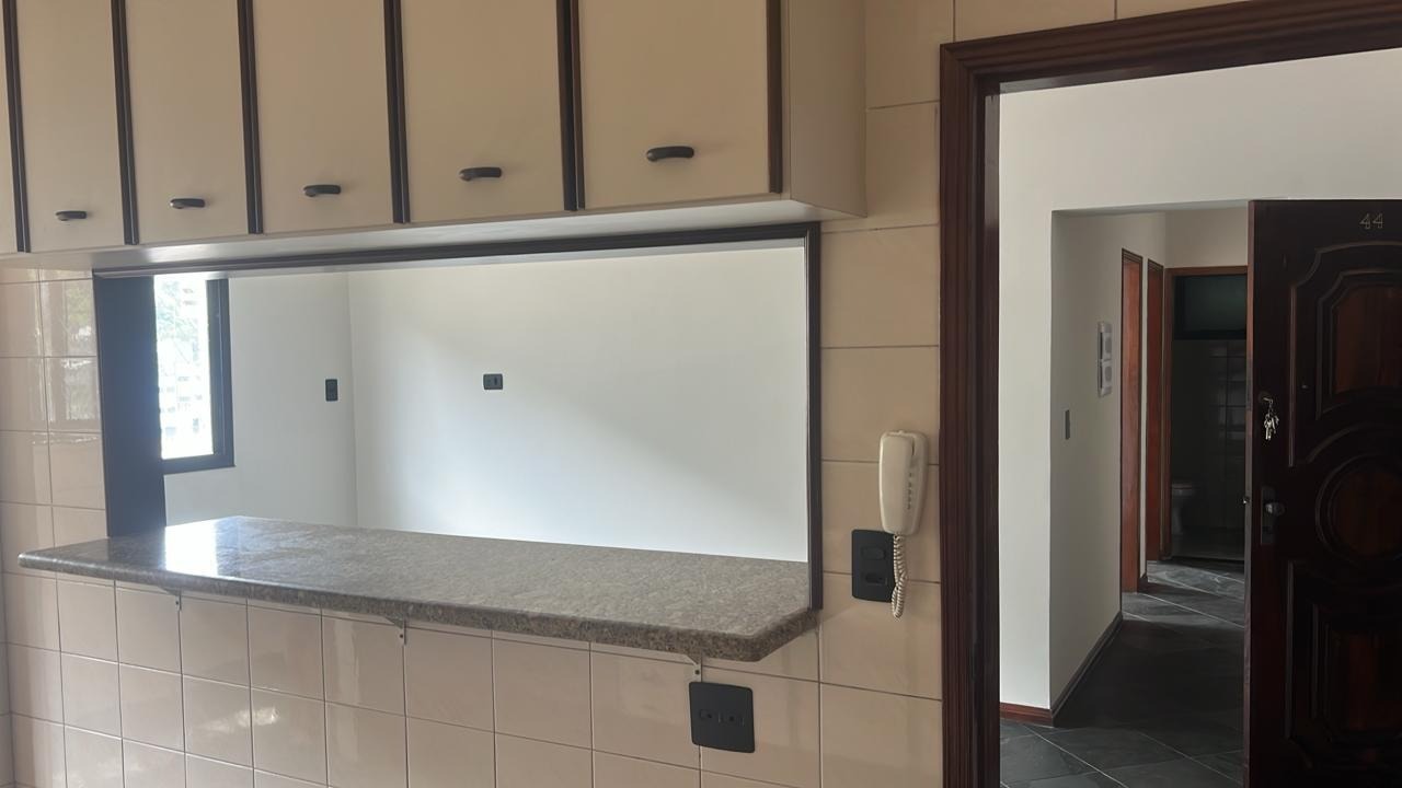 Apartamento para aluguel no Marapé: 