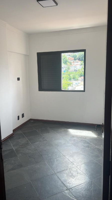 Apartamento para aluguel no Marapé: 