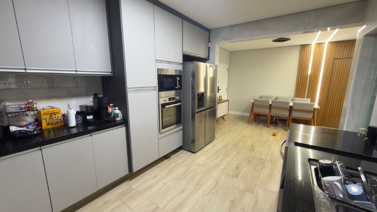 Apartamento à venda no Ponta da Praia: 