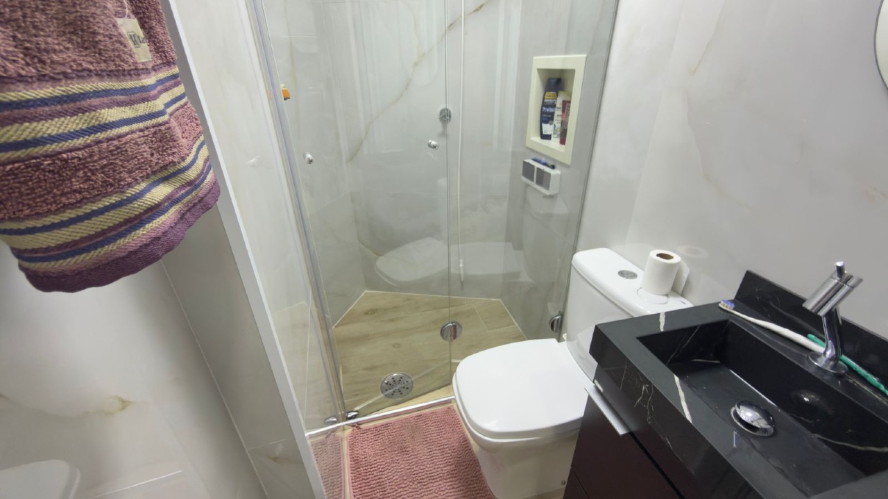 Apartamento à venda no Ponta da Praia: 