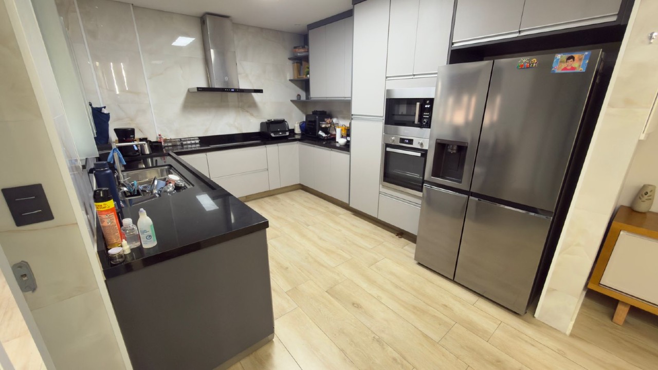 Apartamento à venda no Ponta da Praia: 