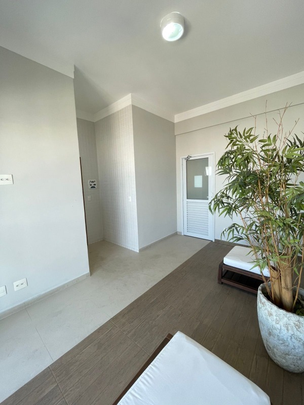 Apartamento para aluguel no Campo Grande: 