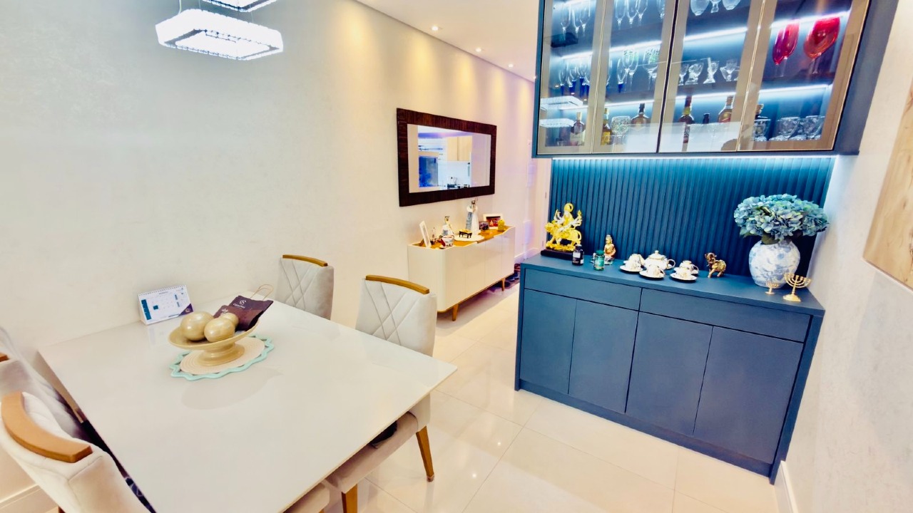 Apartamento à venda no Ponta da Praia: 