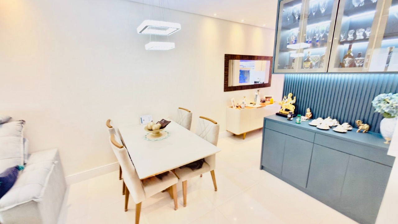 Apartamento à venda no Ponta da Praia: 