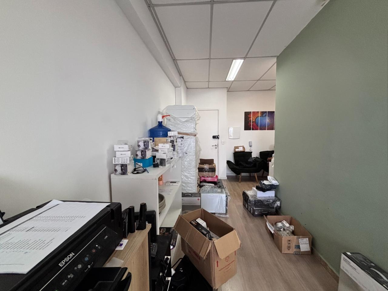 Sala à venda no Vila Mathias: