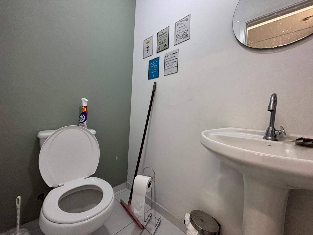 Sala à venda no Vila Mathias: