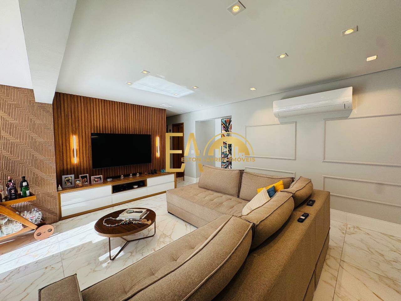 Apartamento à venda no Ponta da Praia: 