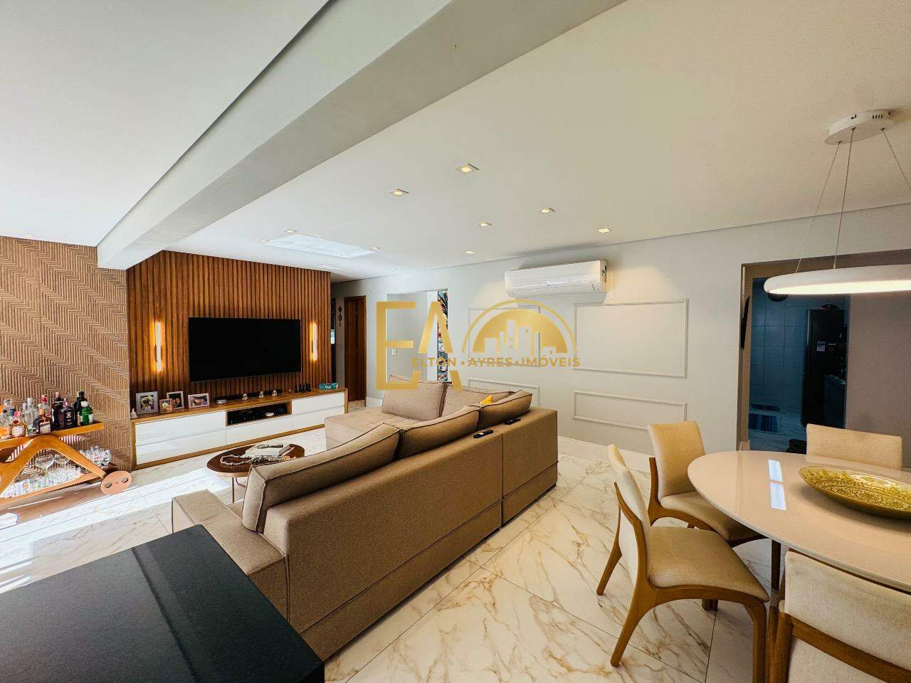 Apartamento à venda no Ponta da Praia: 