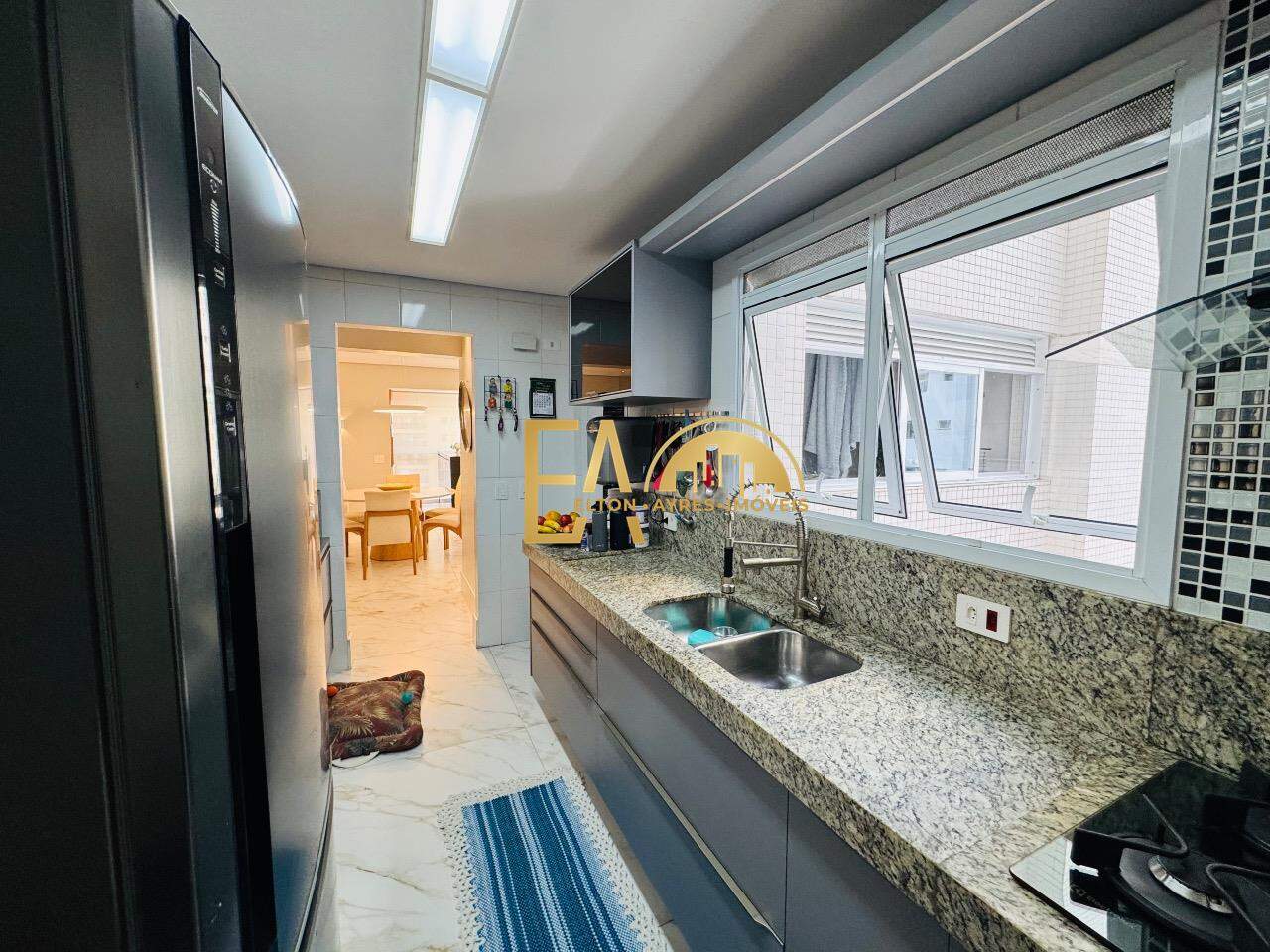 Apartamento à venda no Ponta da Praia: 