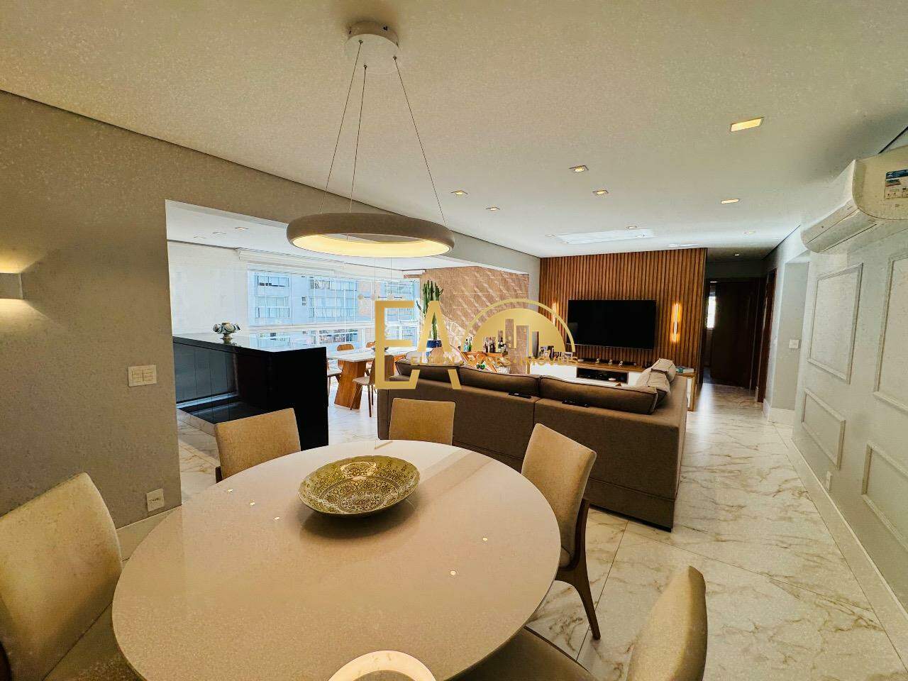 Apartamento à venda no Ponta da Praia: 