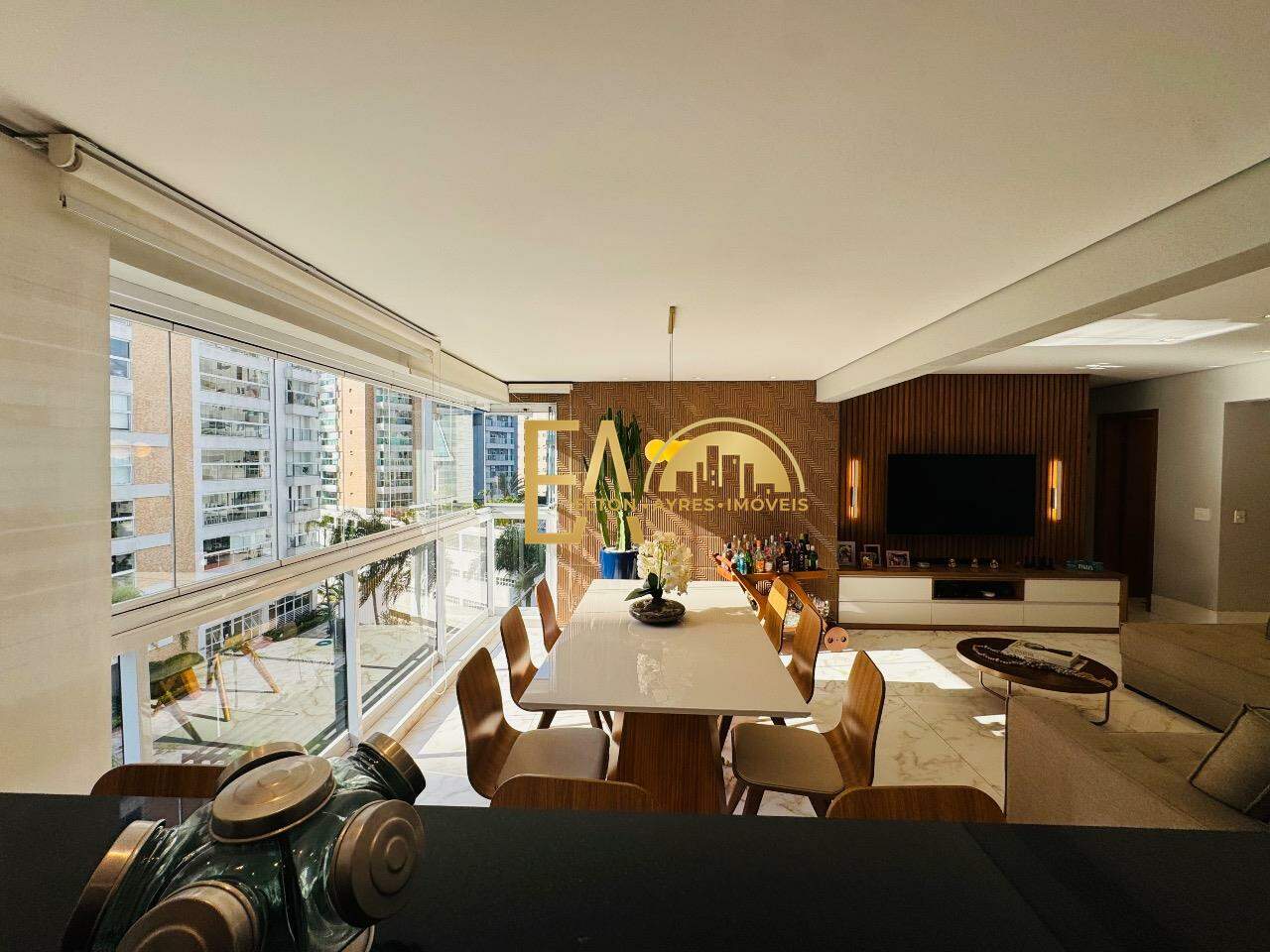 Apartamento à venda no Ponta da Praia: 