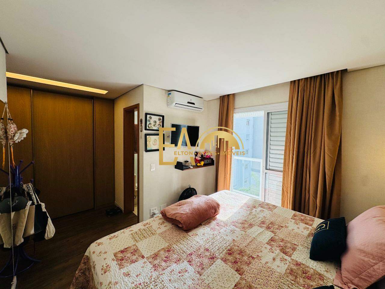 Apartamento à venda no Ponta da Praia: 