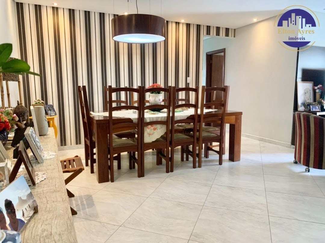 Apartamento à venda no Ponta da Praia: 